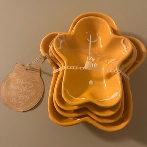 Set of Gingerbread Measuring Cups